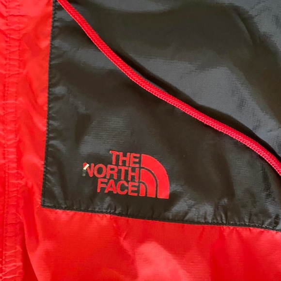 The North Face lightweight Windbreaker - Picture 2 of 4